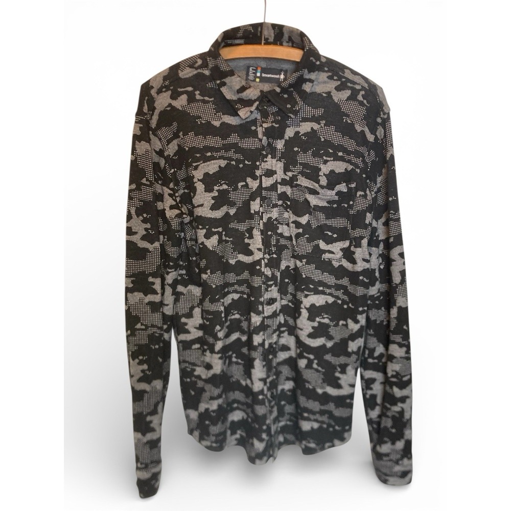 Smartwool Men's Medium Long Sleeve Button Down Shirt Black Camo Merino Wool